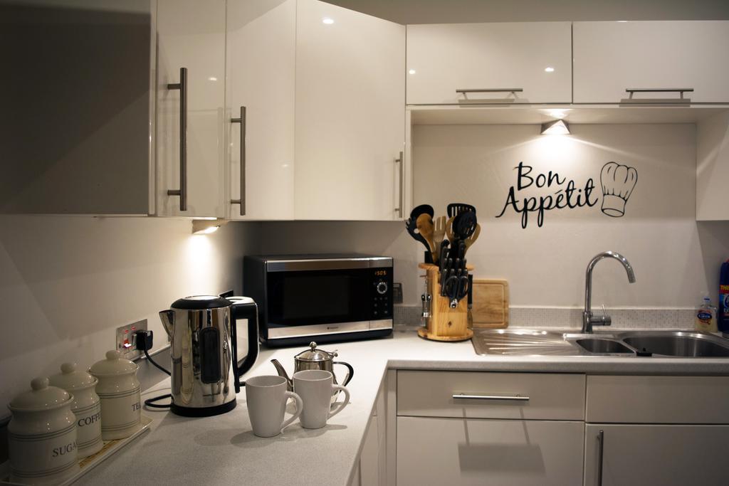 Parc Y Bryn Serviced Apartments Aberystwyth Pokój zdjęcie
